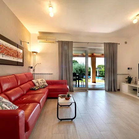 Nina Villa Porec